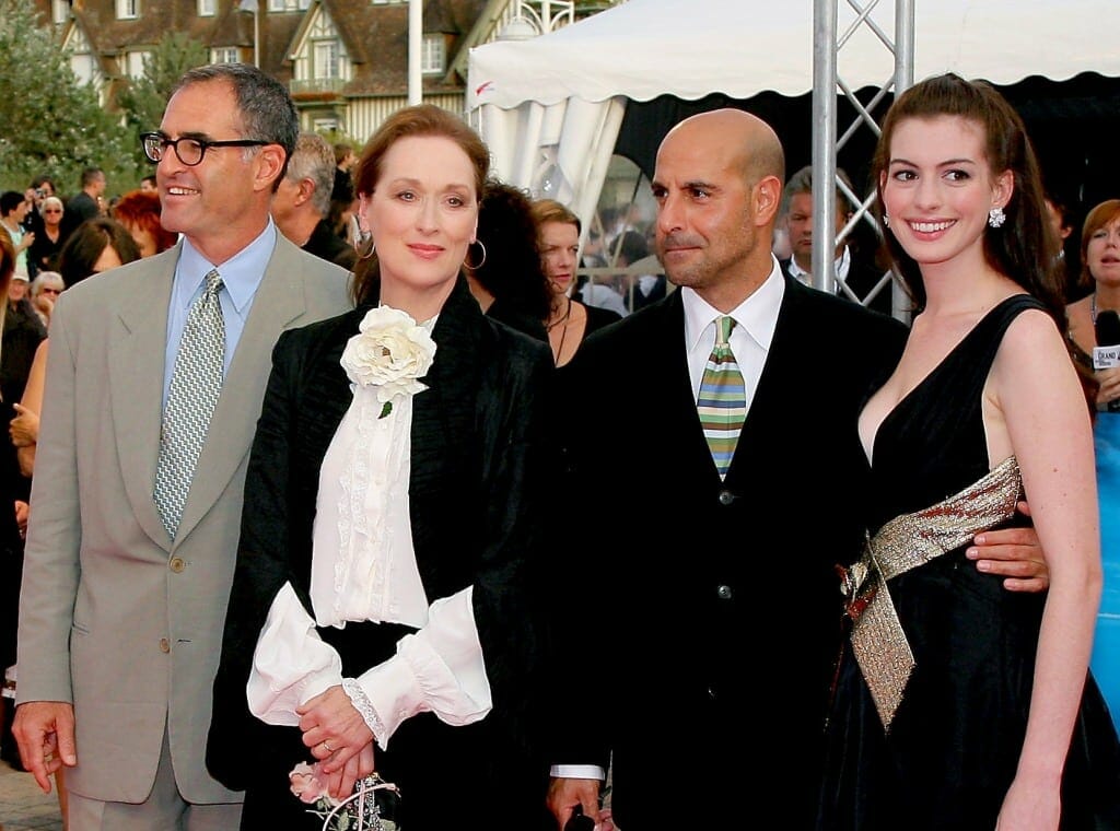 Az Ördög Pradát visel film bemutatóján, Stenley Tucci és Meryl Streep társaságában.