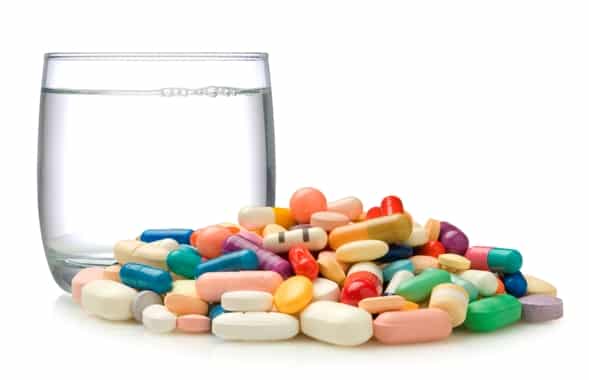 Egészségmegőrző módszerek közül gyógyszerekre költünk a legtöbbet. /Kép: diyprepping.com/