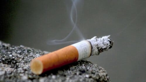 belgyógyászati ​​dohányzás)